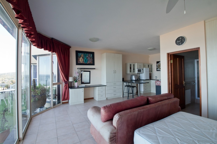 7 Bedroom Property for Sale in Outeniqua Strand Western Cape